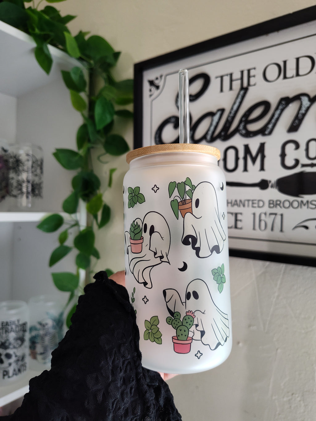 Gardening Ghost 🌿 | 16oz Glass Cup