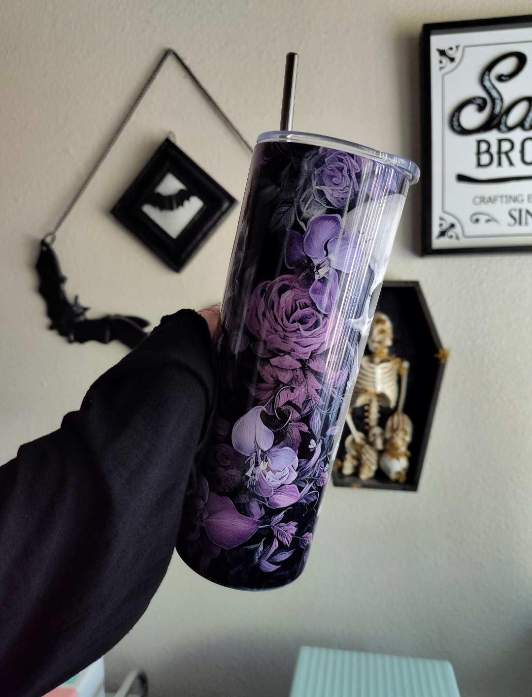 Dark Floral Skulls | 20oz Tumbler